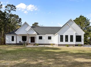 111 Blue Jay Way, Stella, NC 28582