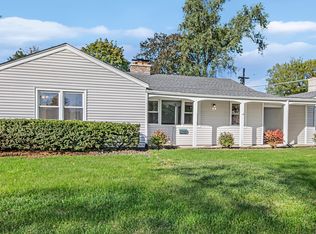 1746 Longvalley Rd, Glenview, IL 60025