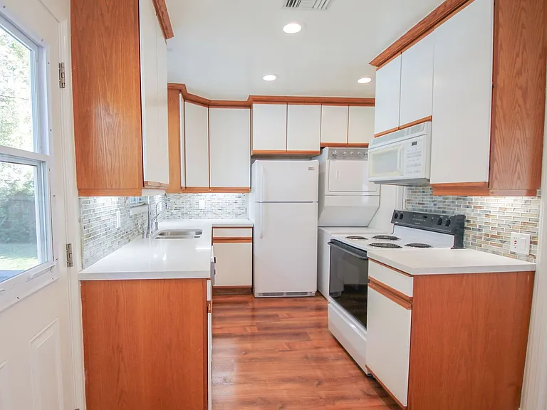 4426 Calhoun Ave — Photo 9