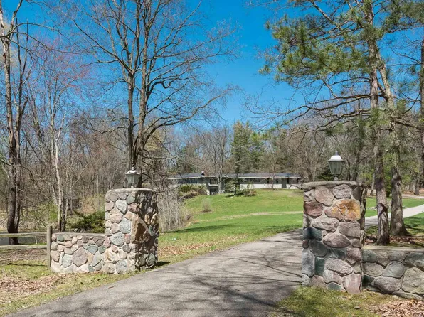 7701 Conservation St NE, Ada, MI 49301