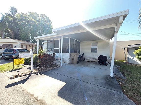 3rd image of 14300 66th St N #111