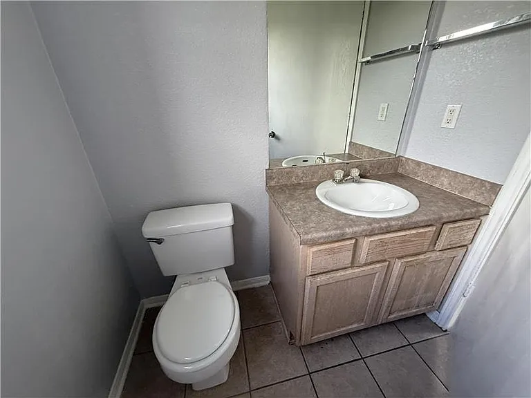 2807 Cantabrian Dr #B — Photo 10