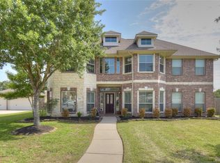1700 Pampas Trail Dr, Friendswood, TX 77546