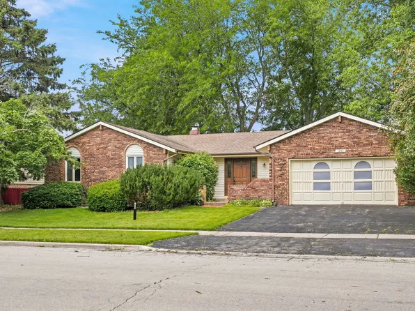 1621 Sleepy Hollow Ln, Dekalb, IL 60115