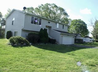 4989 Bundy Rd, Coloma, MI 49038