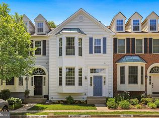 7024 Darby Towne Ct, Alexandria, VA 22315