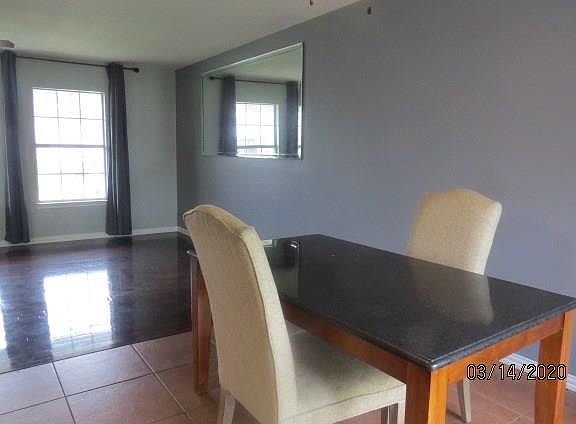 4th image of 1001 E Gambrell St