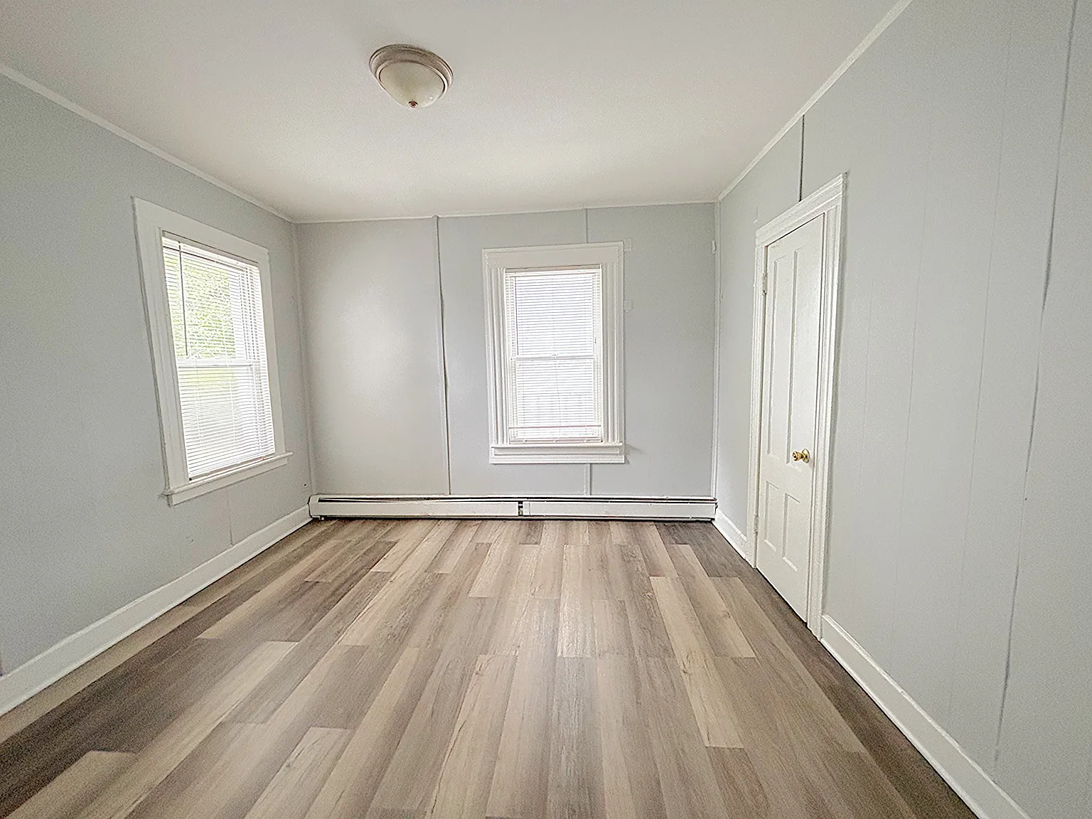 2 bed, 950 sqft, $1,500 — Photo 3