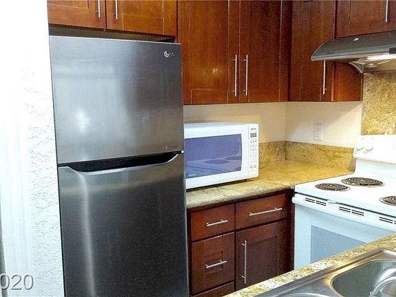 5th image of 3926 Bushnell Dr Unit 68