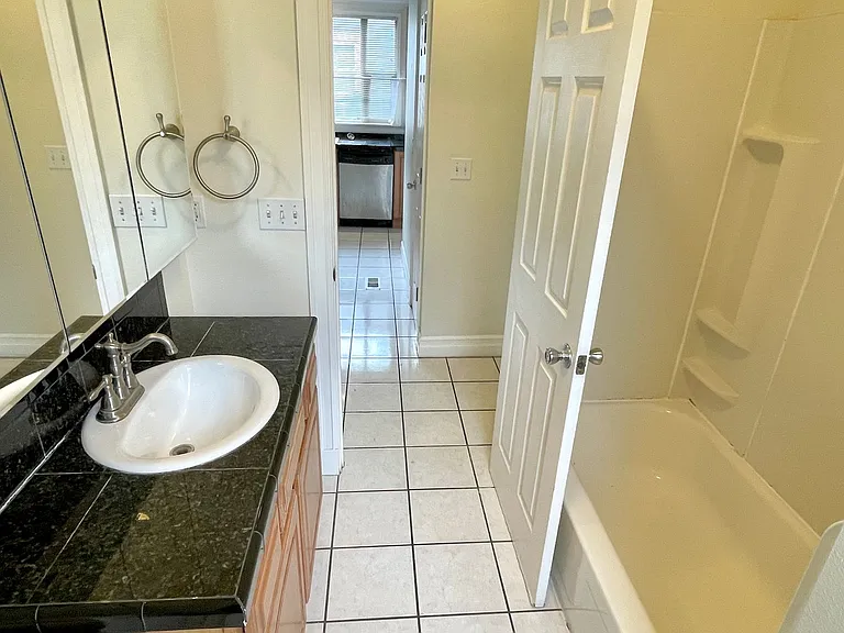 3624 N Albina Ave — Photo 13