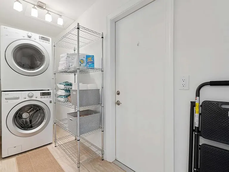 14051 Leeward Way — Photo 35