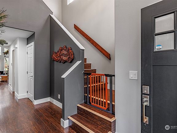 3rd image of 12422 10th Street NE