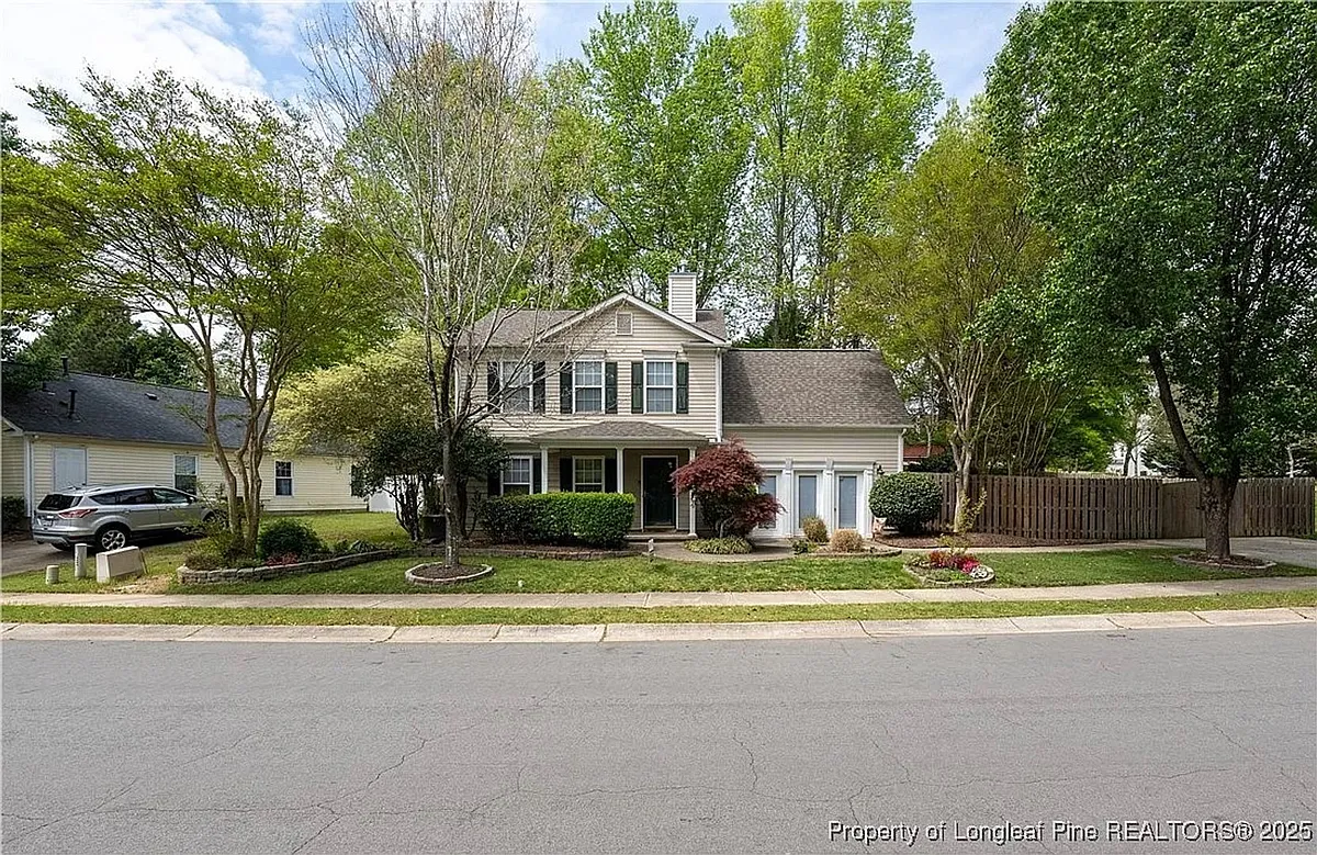 Building Photo - 421 Feldspar Way