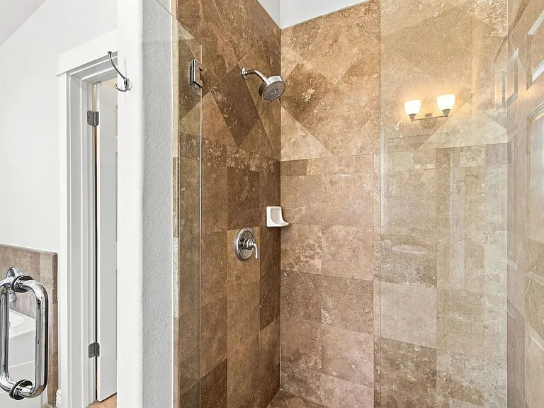 136 Creekside Village Dr — Photo 8