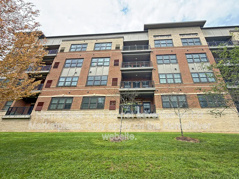 2907 Bleeker St #203 — Photo 15