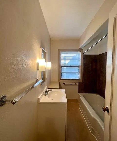 610 Washington St #17 — Photo 12