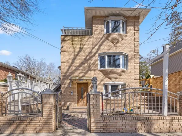 81-15 138th Street, Jamaica, NY 11435