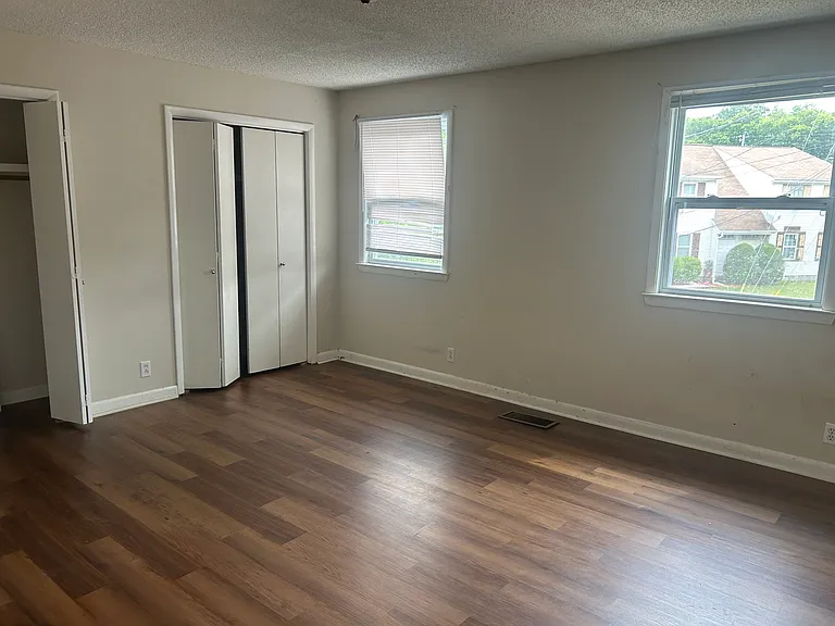 407 Glade Ct — Photo 10