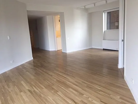 Rented by Macklowe Investment Properties | media 17