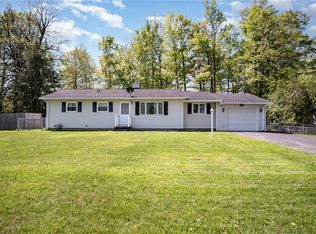 289 Hollybrook Rd, Rochester, NY 14623