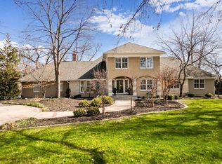 8421 Fontana St, Prairie Village, KS 66207