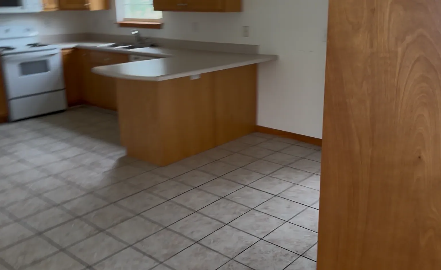 2 bed, 1100 sqft, $1,250 — Photo 2