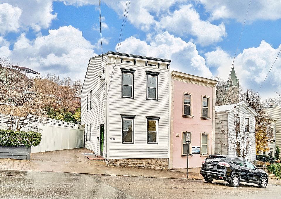 1st image of 1040 Saint Gregory St