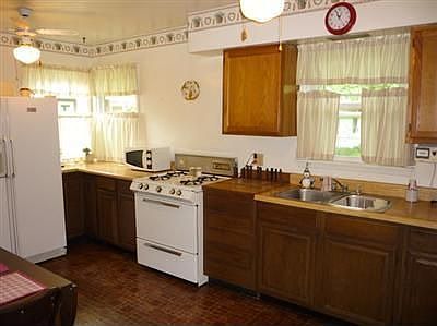 4th image of 6067 Mulberry Ave