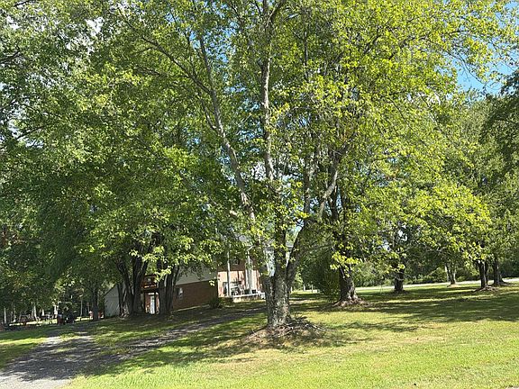3rd image of 8020 Marshall Corner Rd