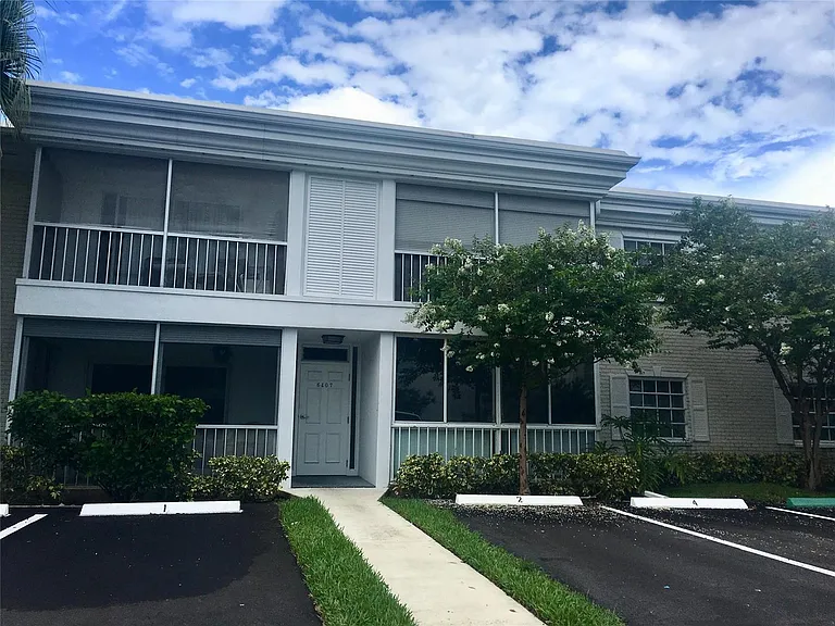 6407 Bay Club Dr #1 — Photo 24