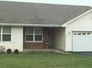 735 Devils Ln, Walworth, WI 53184