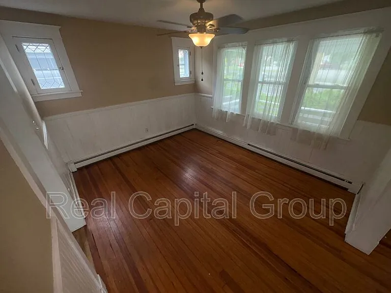 376 Kenwood Ave — Photo 28