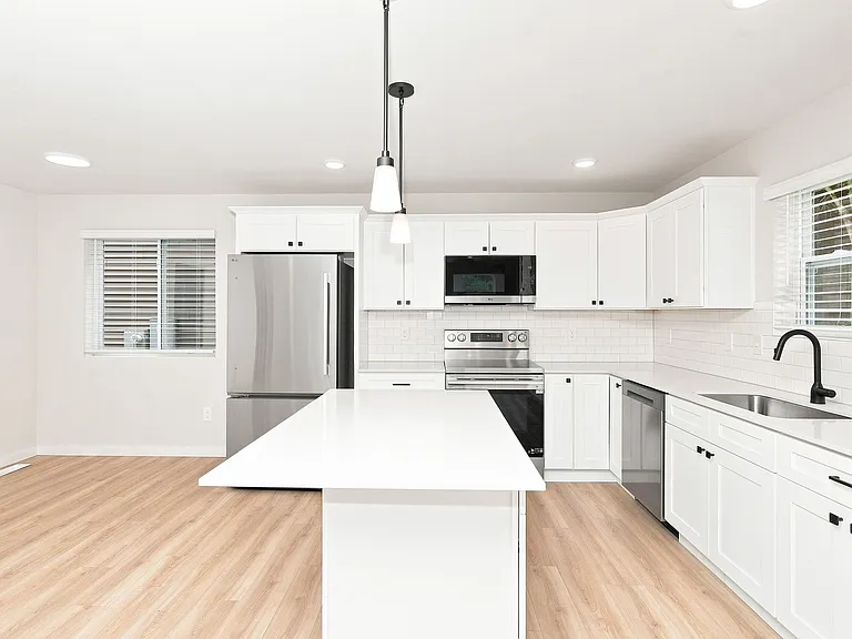 8130 Crestbrook Ct — Photo 9