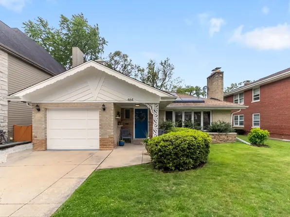 464 Northgate Ct, Riverside, IL 60546