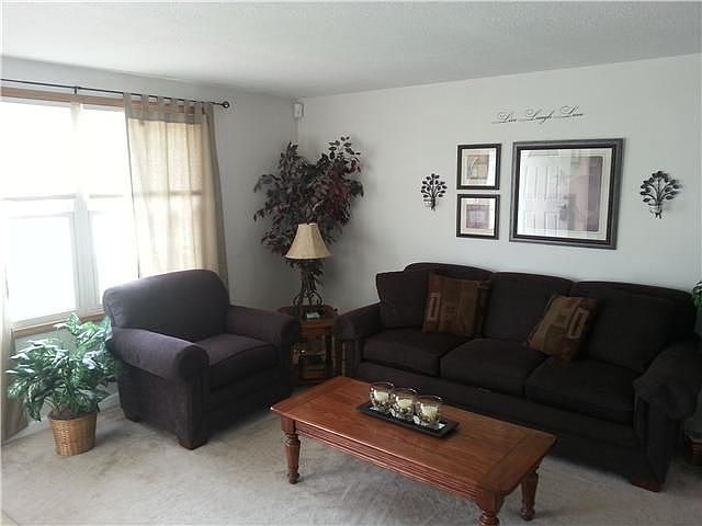 2nd image of 5903 Vistamar Rd