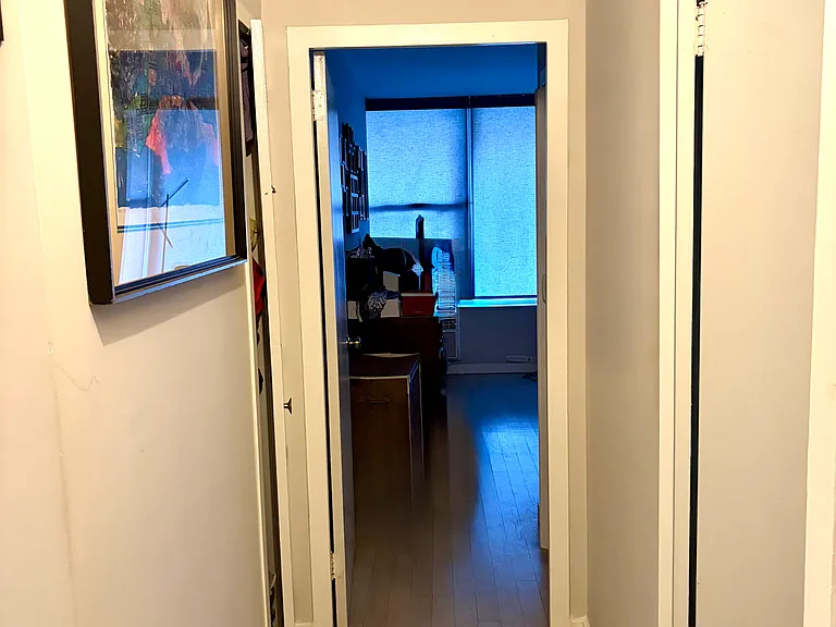 129 E Bellevue Pl #301 — Photo 25