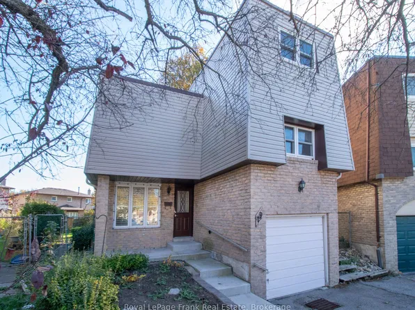 29 Graham Ct, Whitby, ON L1N 6E1