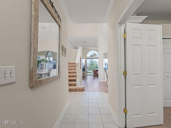 5th image of 687 SAND ISLES Circle