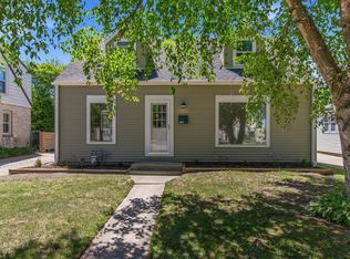 1919 E Norwich Ave, Saint Francis, WI 53235