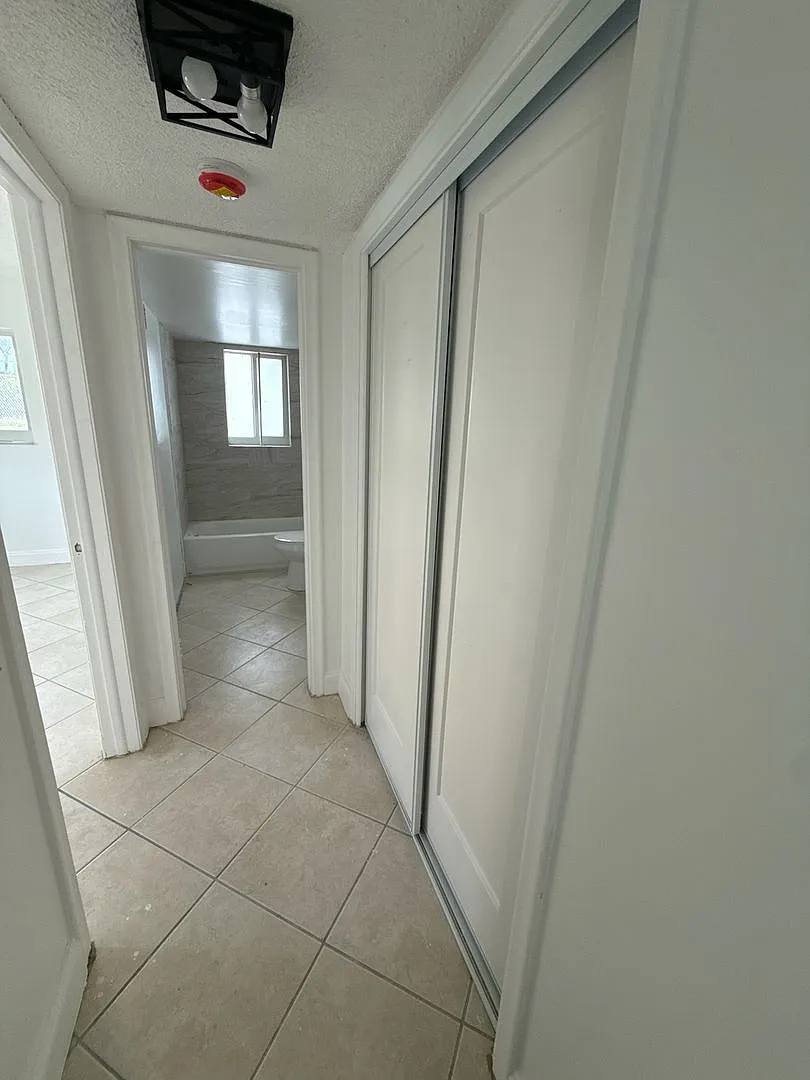 OCEAN PARK SOUTH APARTMENTS 2861 S. SEACREST BLVD BOYNTON BEACH, FL 33435 — Photo 2