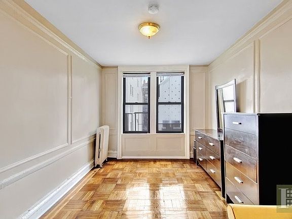 3rd image of 258 W 117th St APT 30W