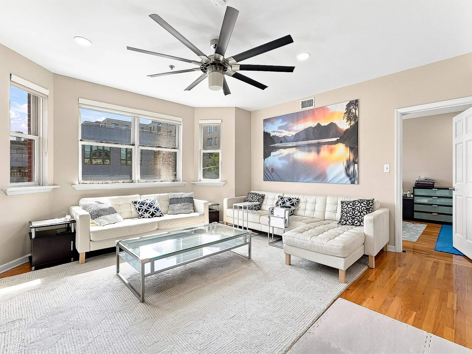 2 bed, 2.0 bath, 1259 sqft, $6,100 — Photo 2