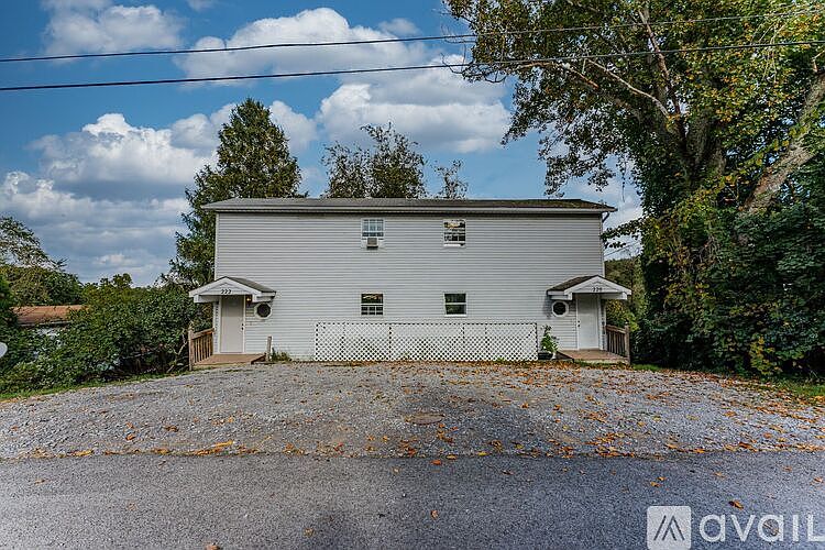 1st image of 220 Eastland Ave #220