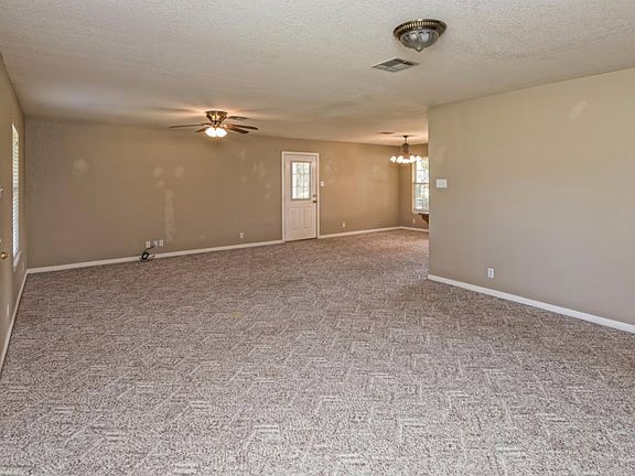2nd image of 1047 Greenwood Ln