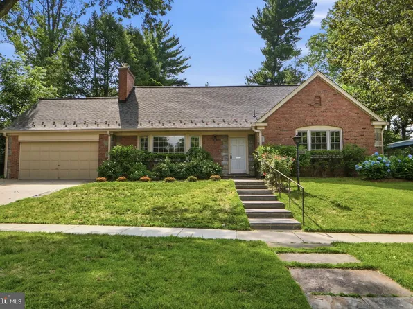 5910 Overlea Rd, Bethesda, MD 20816
