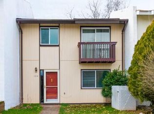 143 N Cottage Rd, Sterling, VA 20164