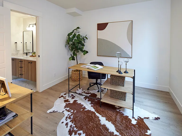 303 - 140 Sacramento Townhomes — Photo 10