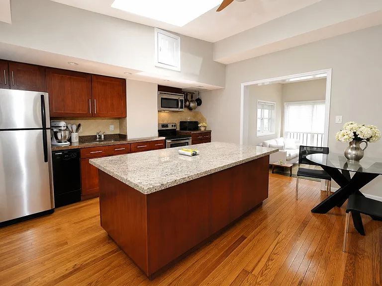 5227 Connecticut Ave NW #307 — Photo 5