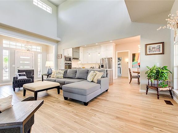 5th image of 1716 Egret Ln