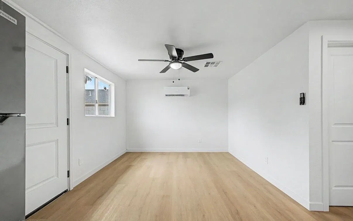 1 bed, 1.0 bath, 400 sqft, $1,075 — Photo 1